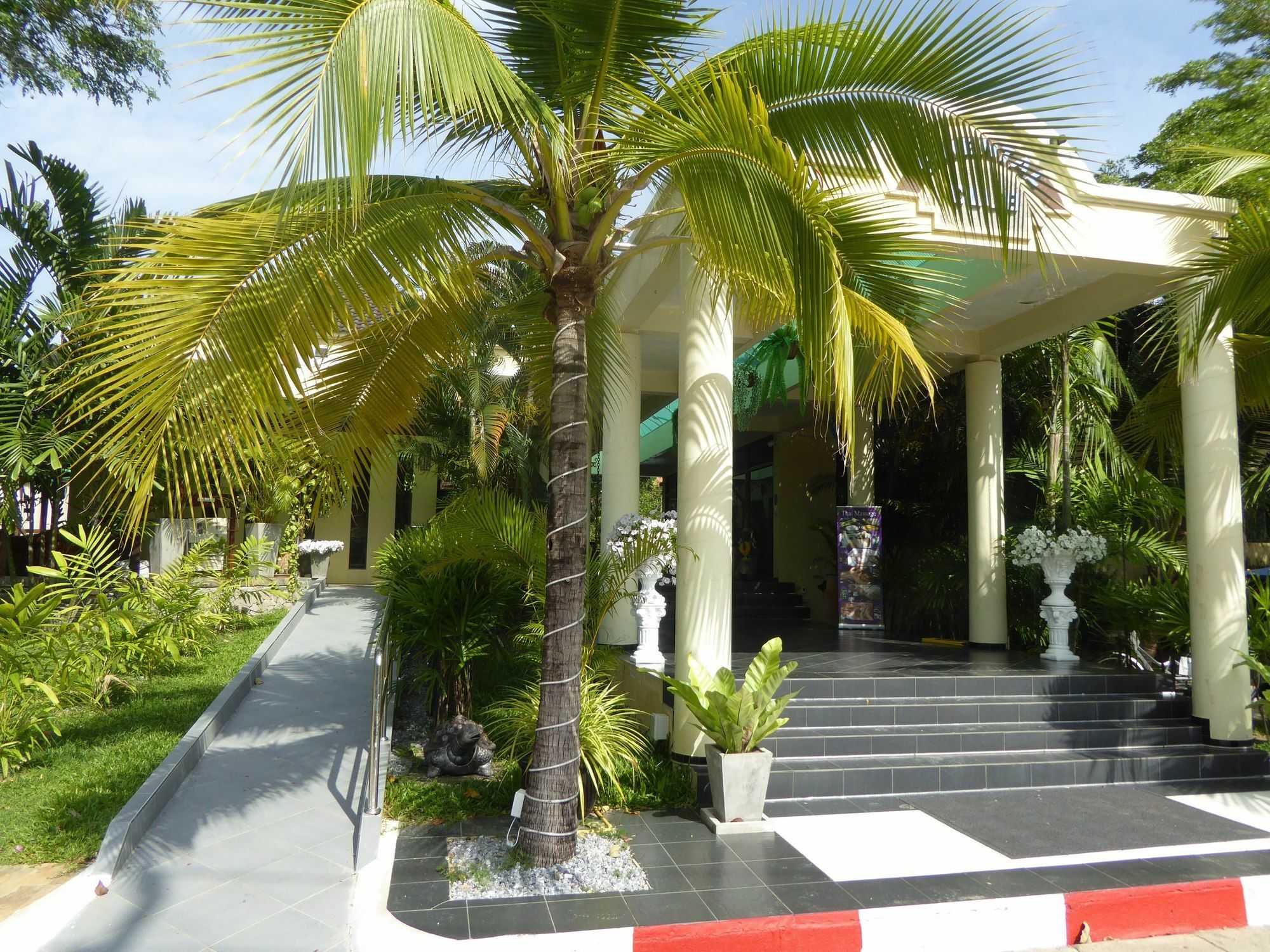 Tropicana Beach Villa At Vip Resort Ban Phe Exterior foto